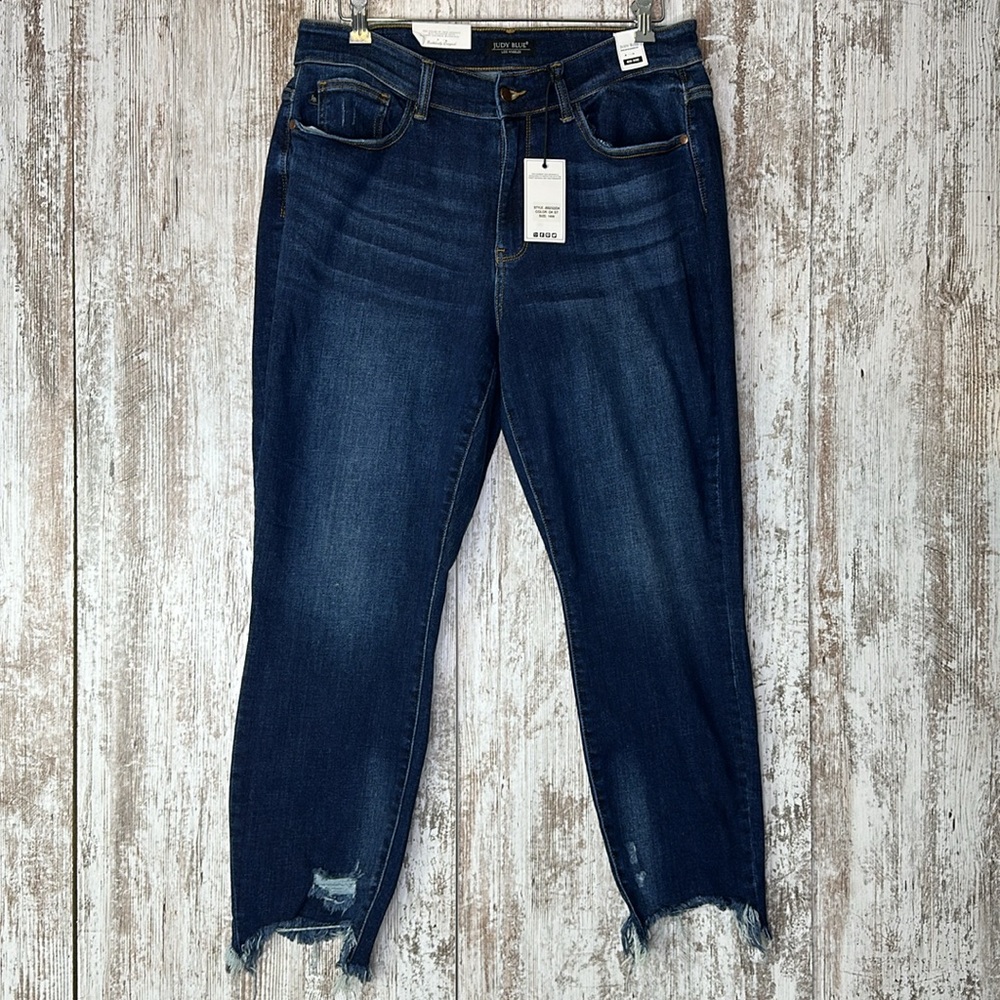 Judy Blue Dark Wash Distressed Crop Jeans